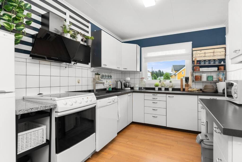 Family-Friendly Home Near Canal Spangereid Extérieur photo